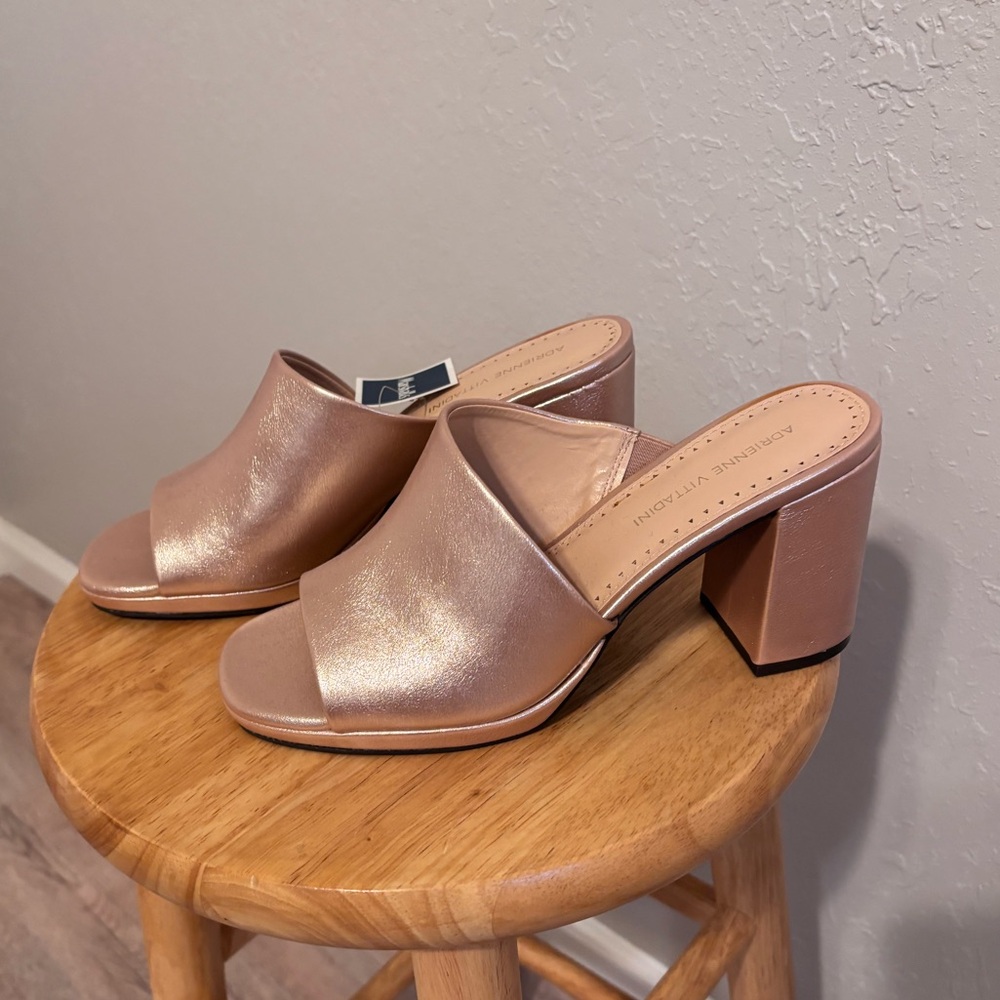 Adrienne Vittadini rose gold heels 8 NWT